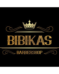 Cabelo e barba com toalha quente