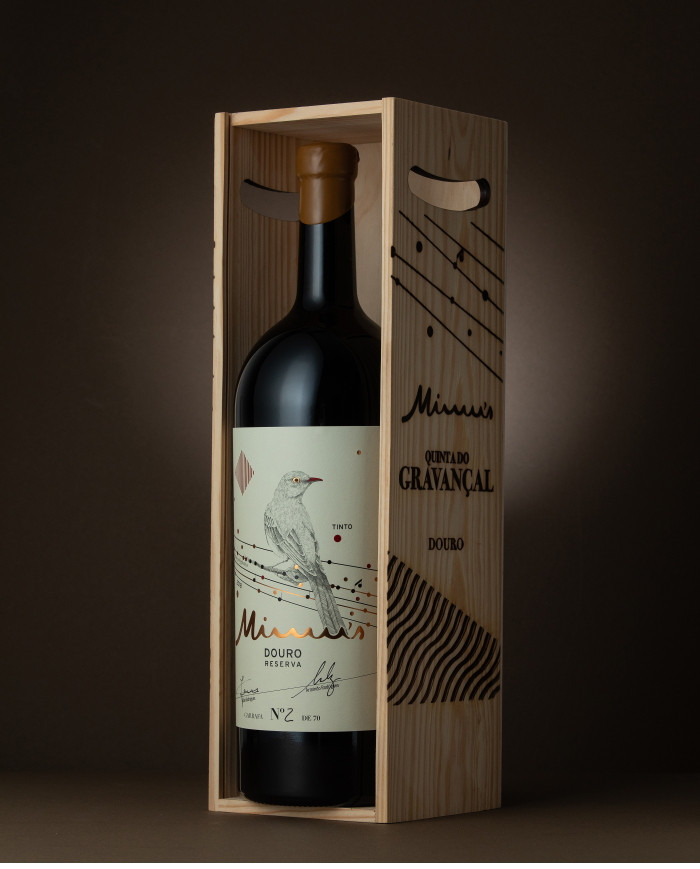 Mimus Reserva Tinto 2018 Jeroboão (Garrafa de 3L) Mimus Reserva Tinto 2018 Jeroboão (Garrafa de 3L)